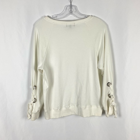 Lulu’s Trend Zone Grommet Sweater - Picture 3 of 5